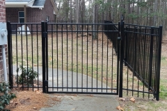 black-aluminum-fencing3