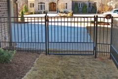 black-aluminum-fencing45