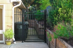 black-aluminum-fencing53