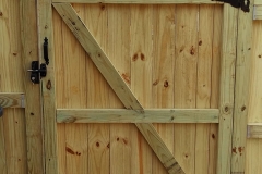 capped-wood-fencing11