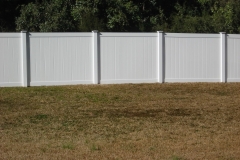vinyl-privacy-fencing