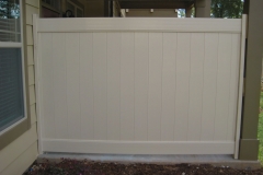 vinyl-privacy-fencing22